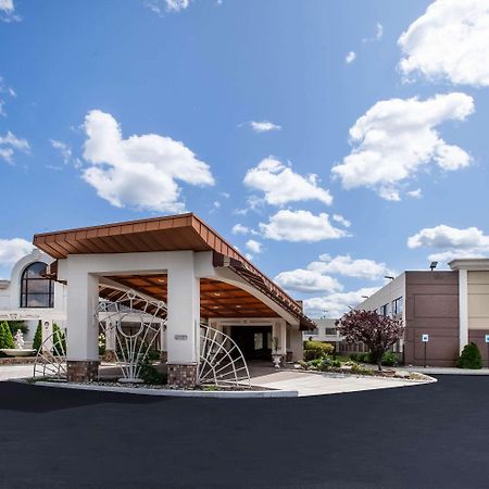 Days Inn & Suites By Wyndham Rochester Hills Mi מראה חיצוני תמונה